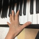 ピアノを弾くために、具体的に鍛えるのは、手のひらの筋肉。